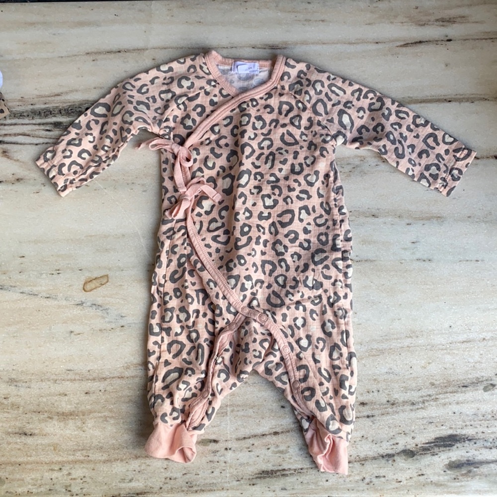 BABY PINK ANIMAL PATTERN JUMPER SIZE:3-6 MO